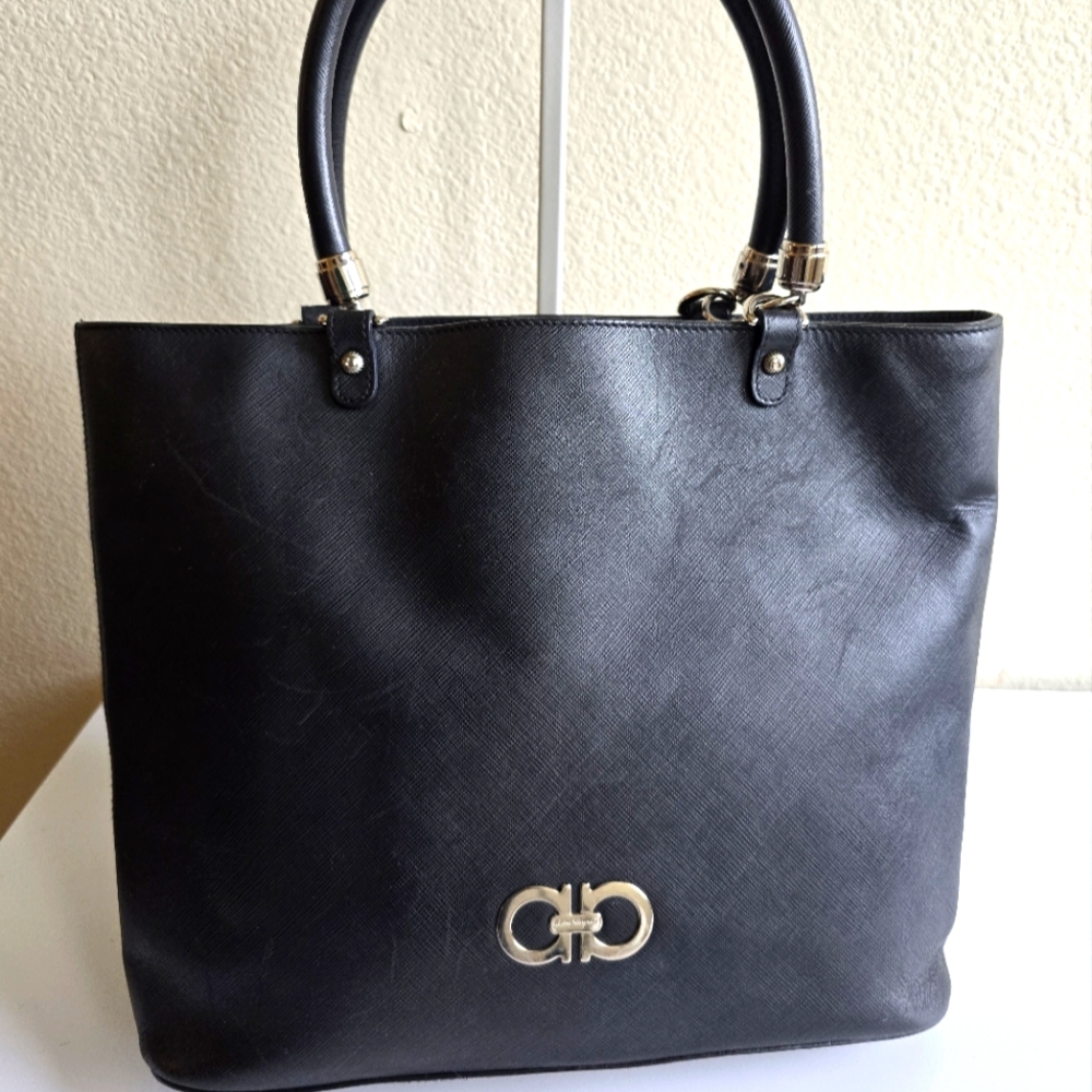 Salvatore Ferragamo Gancini Tote Bag Black